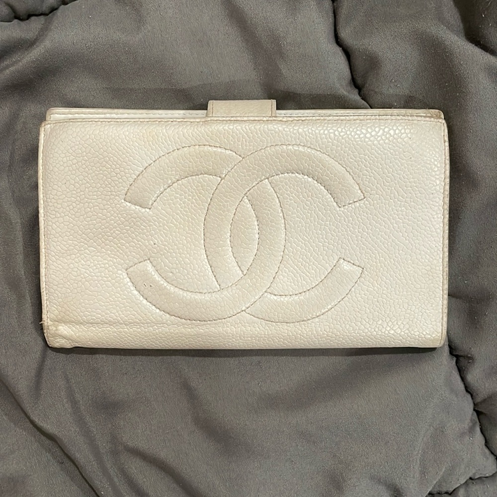 Chanel Leather Wallet Preown